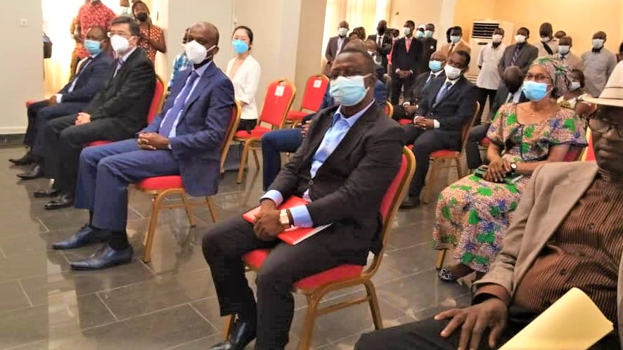 Assistance lors de la cérémonie de remise de prix d'excellence 2021 au personnel du MAE du Togo