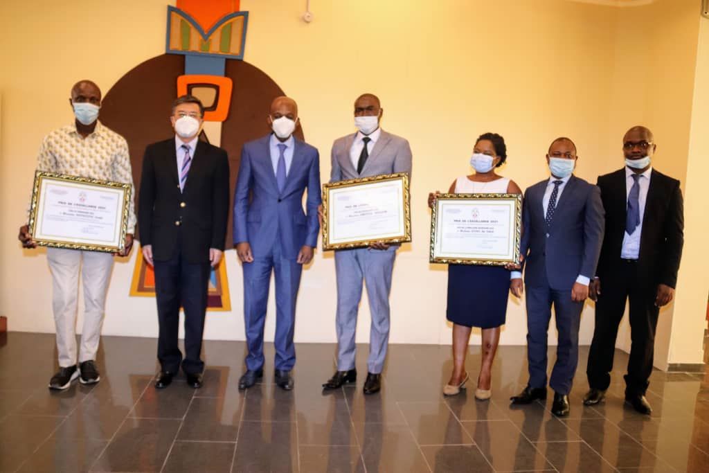 Photo de Famille - Prix de l'excellence 2021 - MAE du Togo