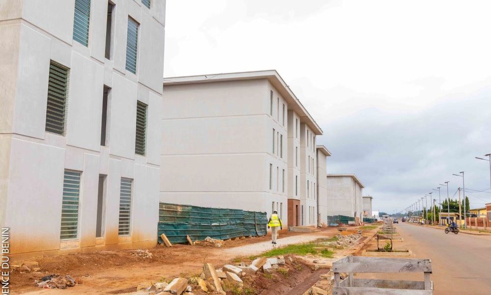 Les travaux de construction de logements sociaux à Ouédo au Bénin avancent bien