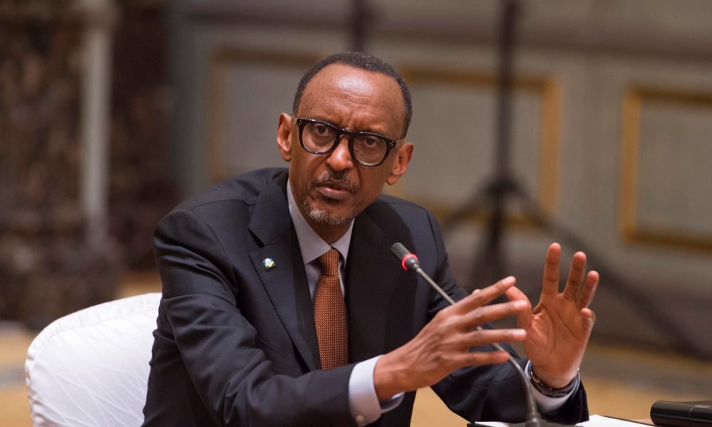 Le Président Rwandais participe au sommet des dirigeants USA Afrique a fait adhérer son pays le Rwanda aux accords d'Artémis tout comme le Nigéria