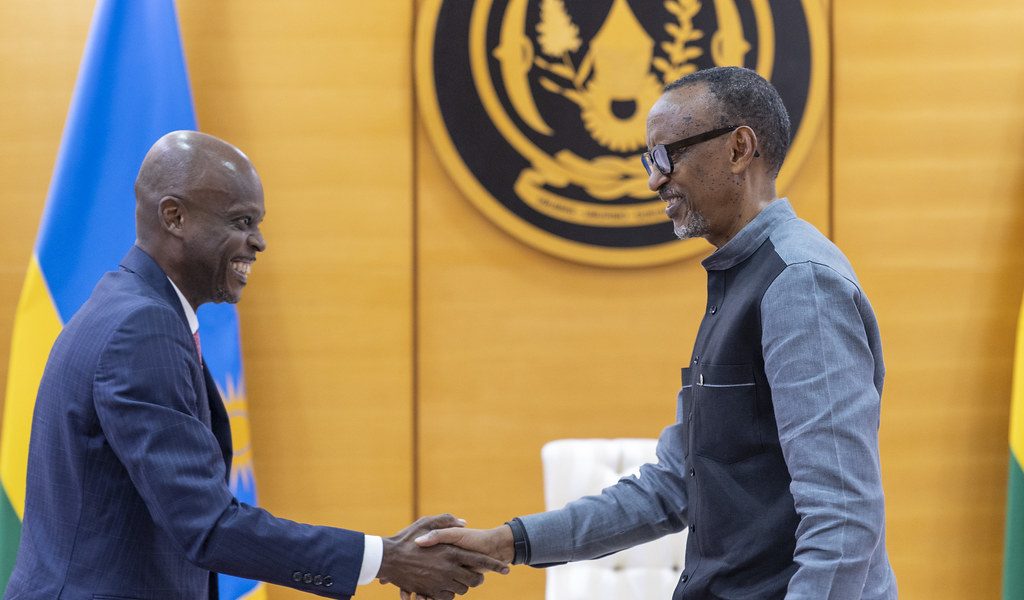 Robert Dussey reçu par le Président Paul Kagamé
