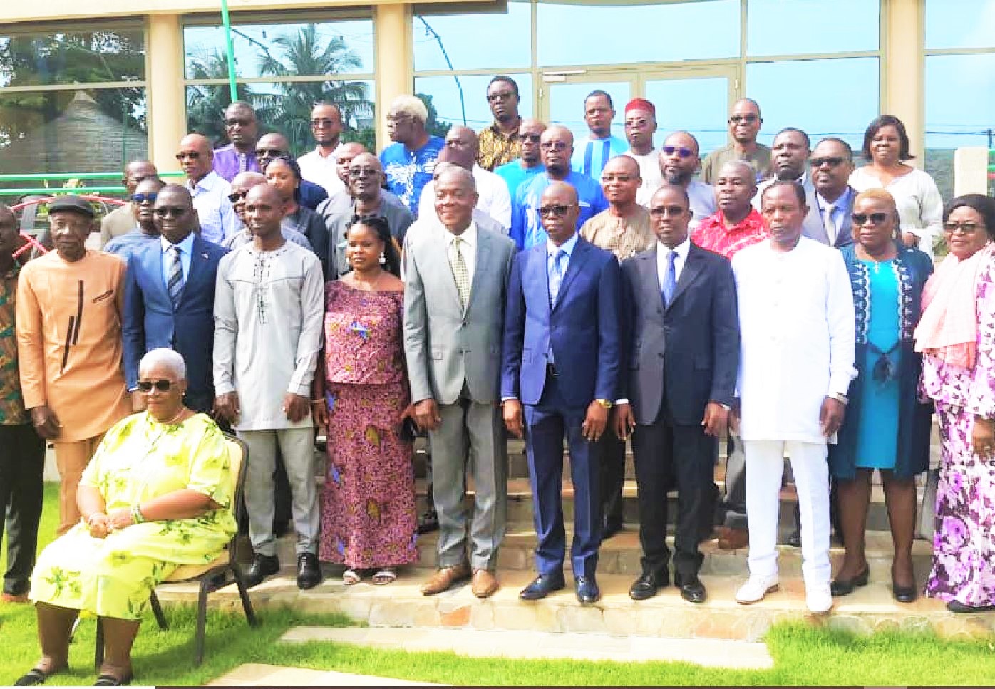 Photo de famille des élus et cadres municipaux ce 20 juin 2023 à Sancta Maria à Lomé
